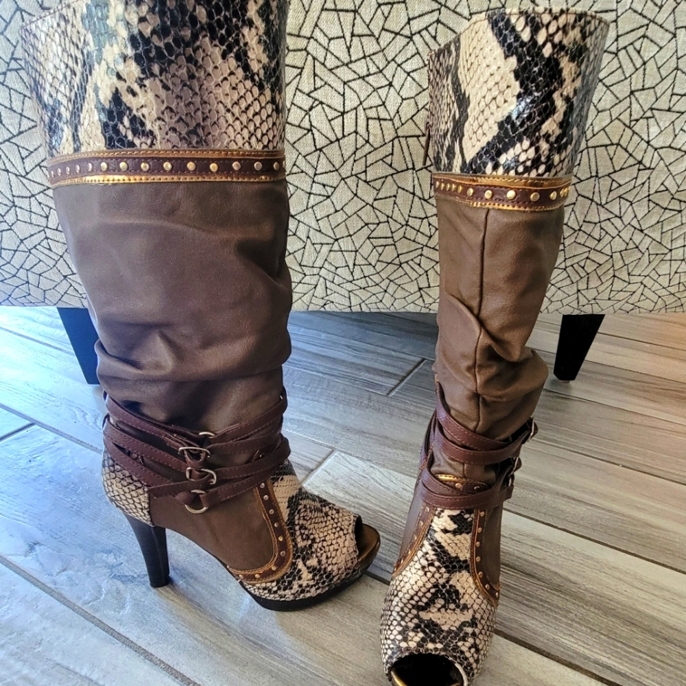 Peep Toe Boots